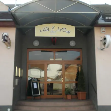 酒店 咖啡厅酒店 3*