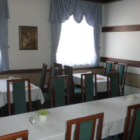 咖啡厅酒店 Pohořelice